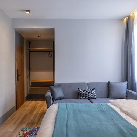 Hotel Square By Margo Pristina Eksteriør billede