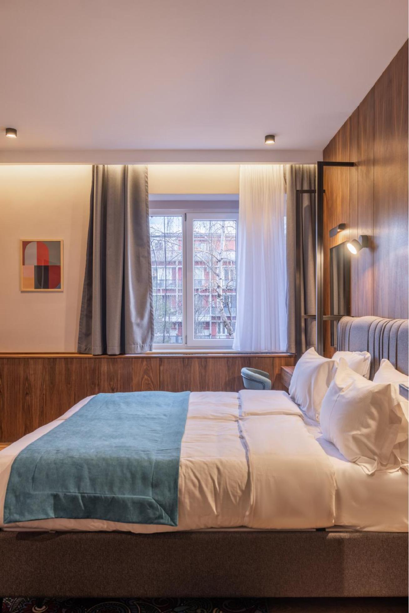 Hotel Square By Margo Pristina Eksteriør billede