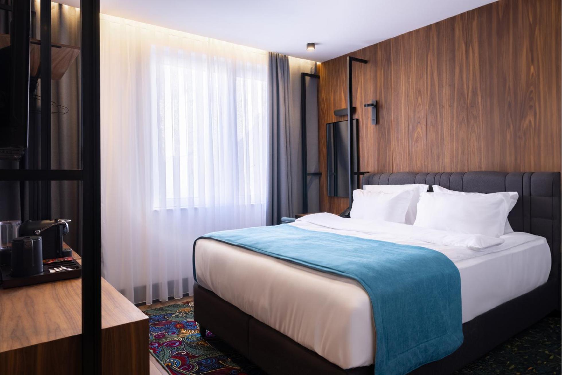 Hotel Square By Margo Pristina Eksteriør billede