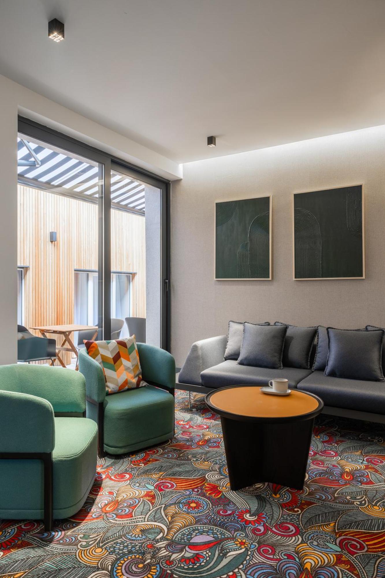 Hotel Square By Margo Pristina Eksteriør billede