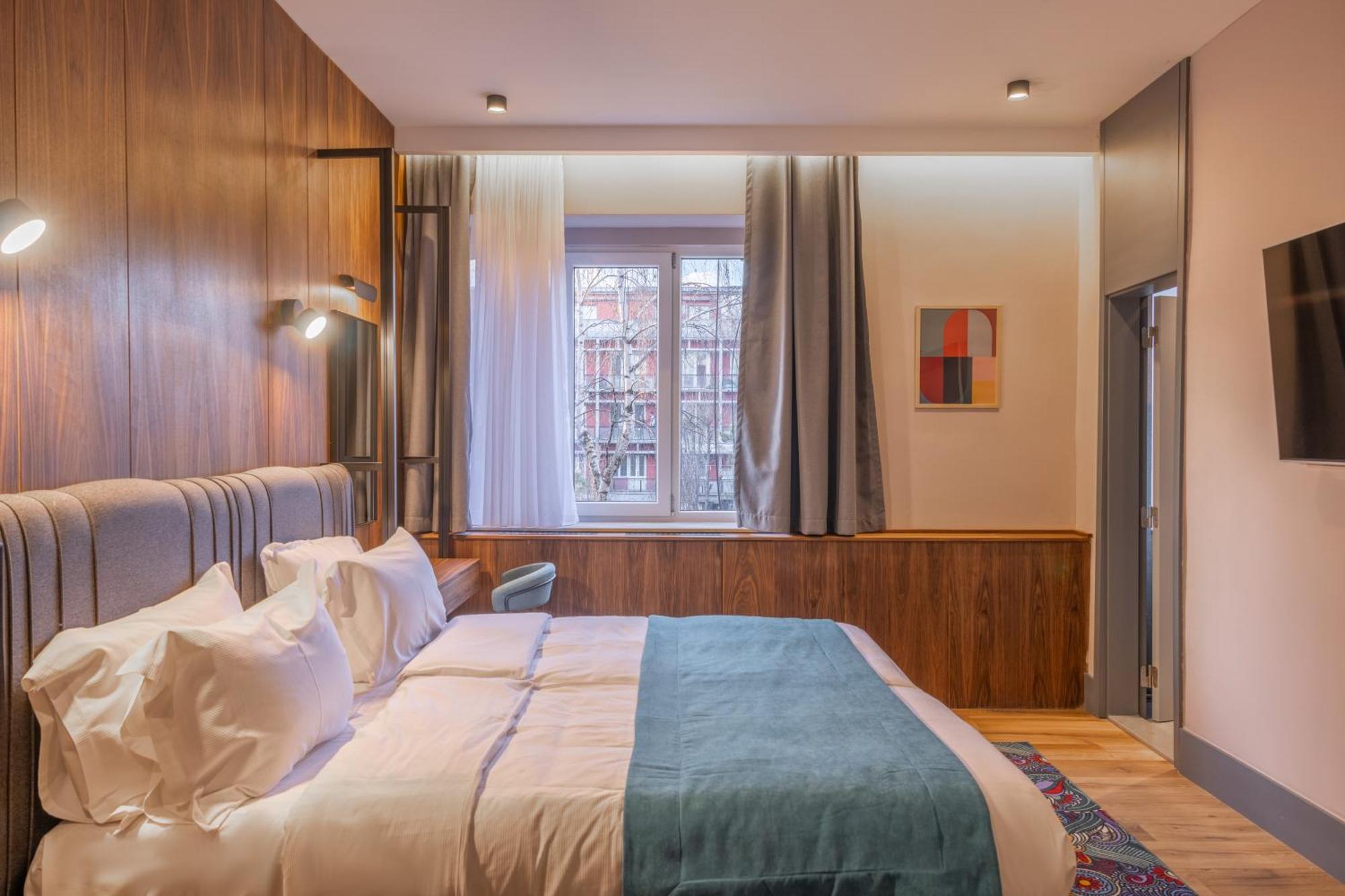 Hotel Square By Margo Pristina Eksteriør billede